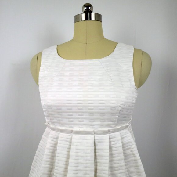 NWT Max and Cleo White Sleeveless Geometric Jacquard Satin A-Line Dress 6 - Picture 5 of 16